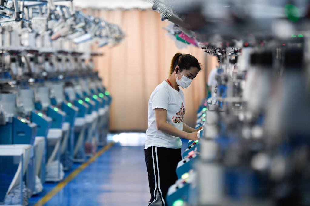 稳字当头抓落实丨培育200家智能制造示范工厂，支持政策出台提升消费品工业数字化水平模型设计